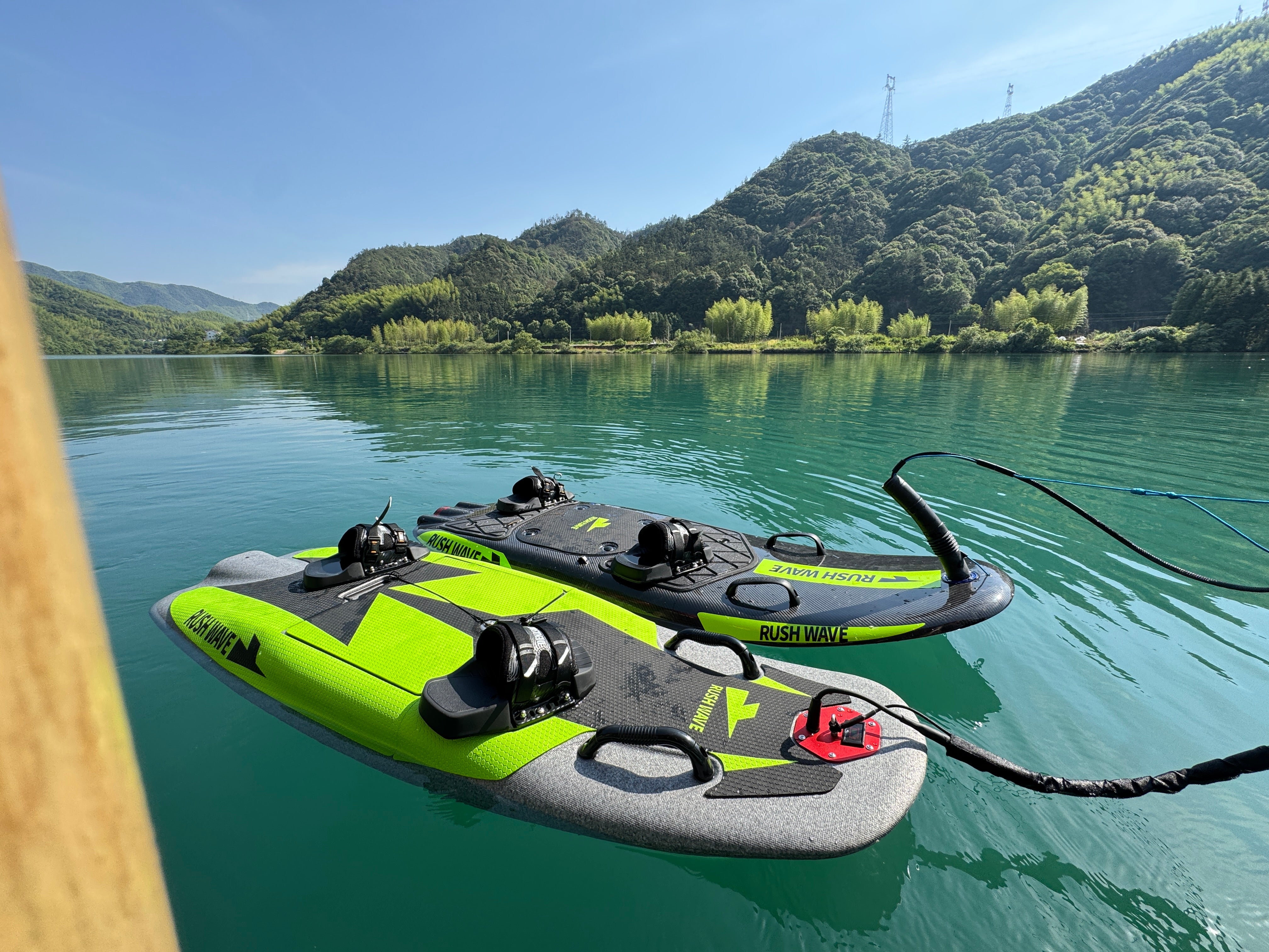 Which Electric Surfboard is Better for Beginners? Brand Comparison